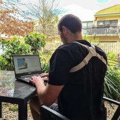 Intelligenter vibrierender Haltungstrainer